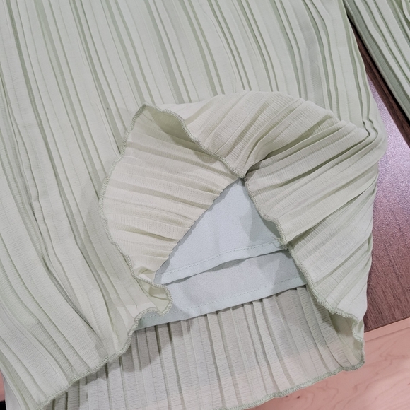 Lulus Women's Lime Green Plisse Sleeveless Wide-Leg Jumpsuit Size L - Picture 9 of 16